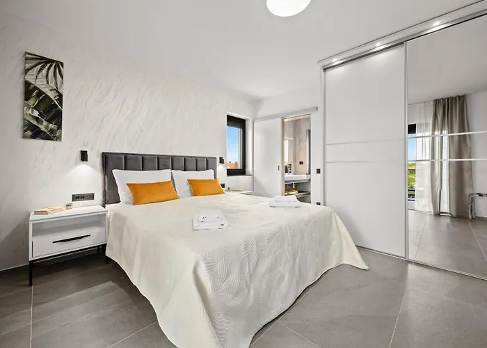 Villa Polaris & Antares *