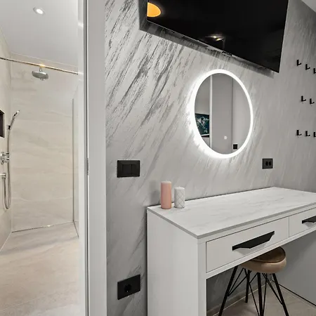 Polaris&antares Villa Pola