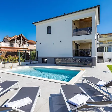 Polaris & Antares Villa